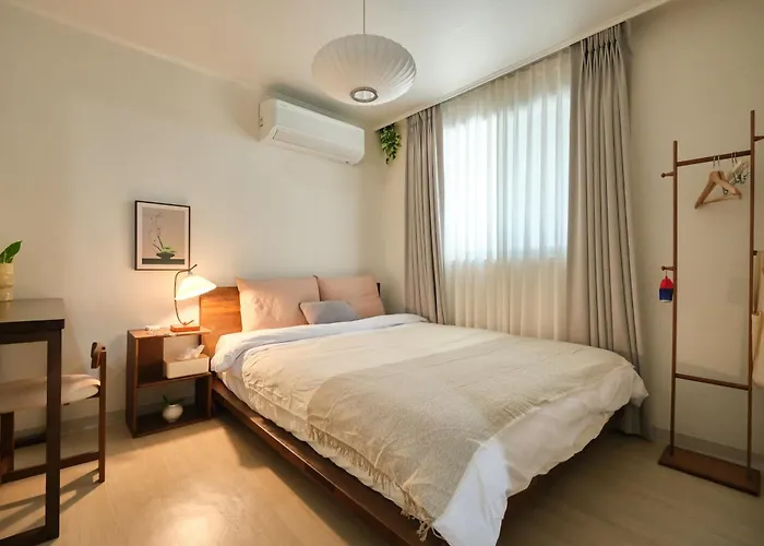 Neat House, Apartamento